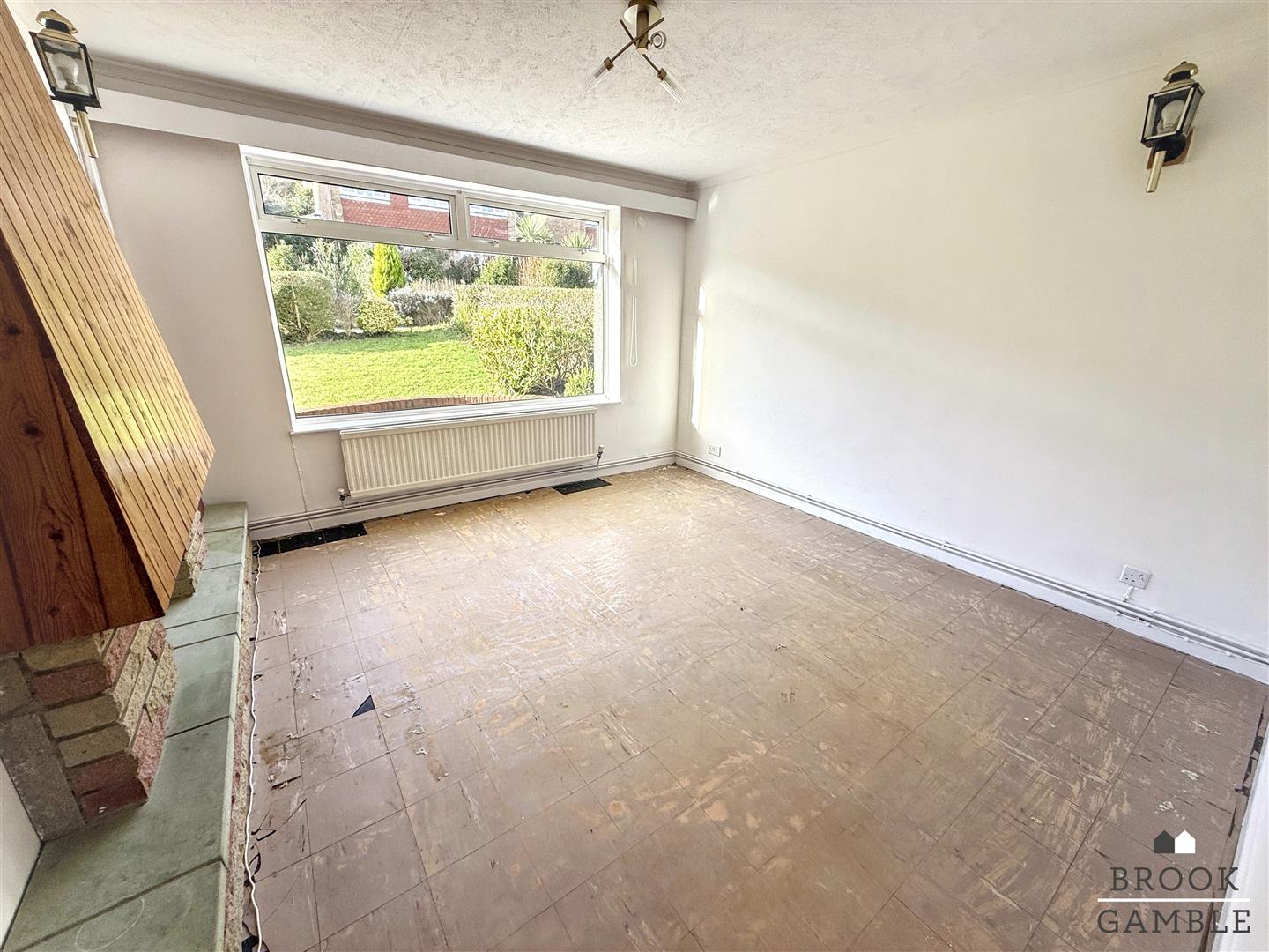 5 Bedroom House - Detached. Bracken Road in Eastbourne,  17